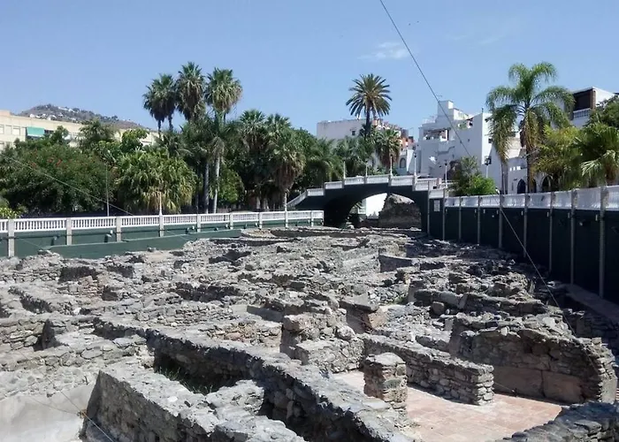 Las Gondolas Y El Mar